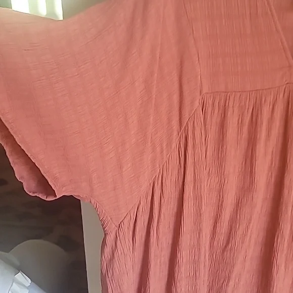 Knox Rose Pink Flutter Sleeve Tunic - Picture 3 of 4